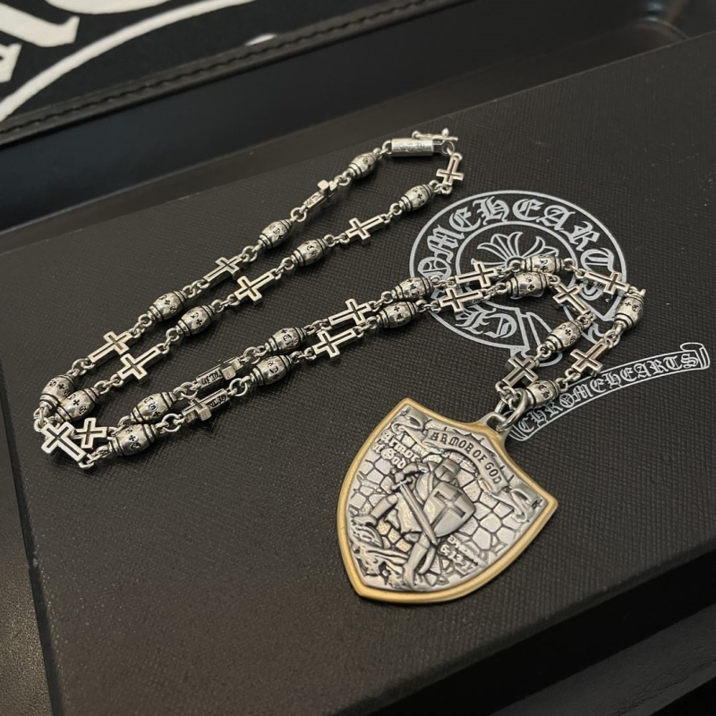 Ch*0me He**ts necklaces